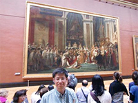 「ナポレオン一世の戴冠式」の前で